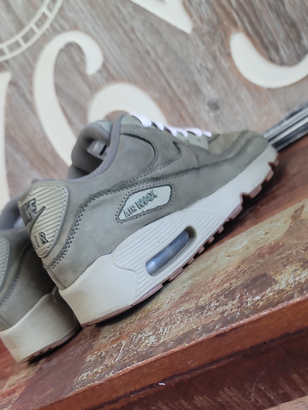 Nike Air Max 90 Winter Premium "Medium Olive/Pink" Wmns 6.5, Good Condition - Picture 8 of 16